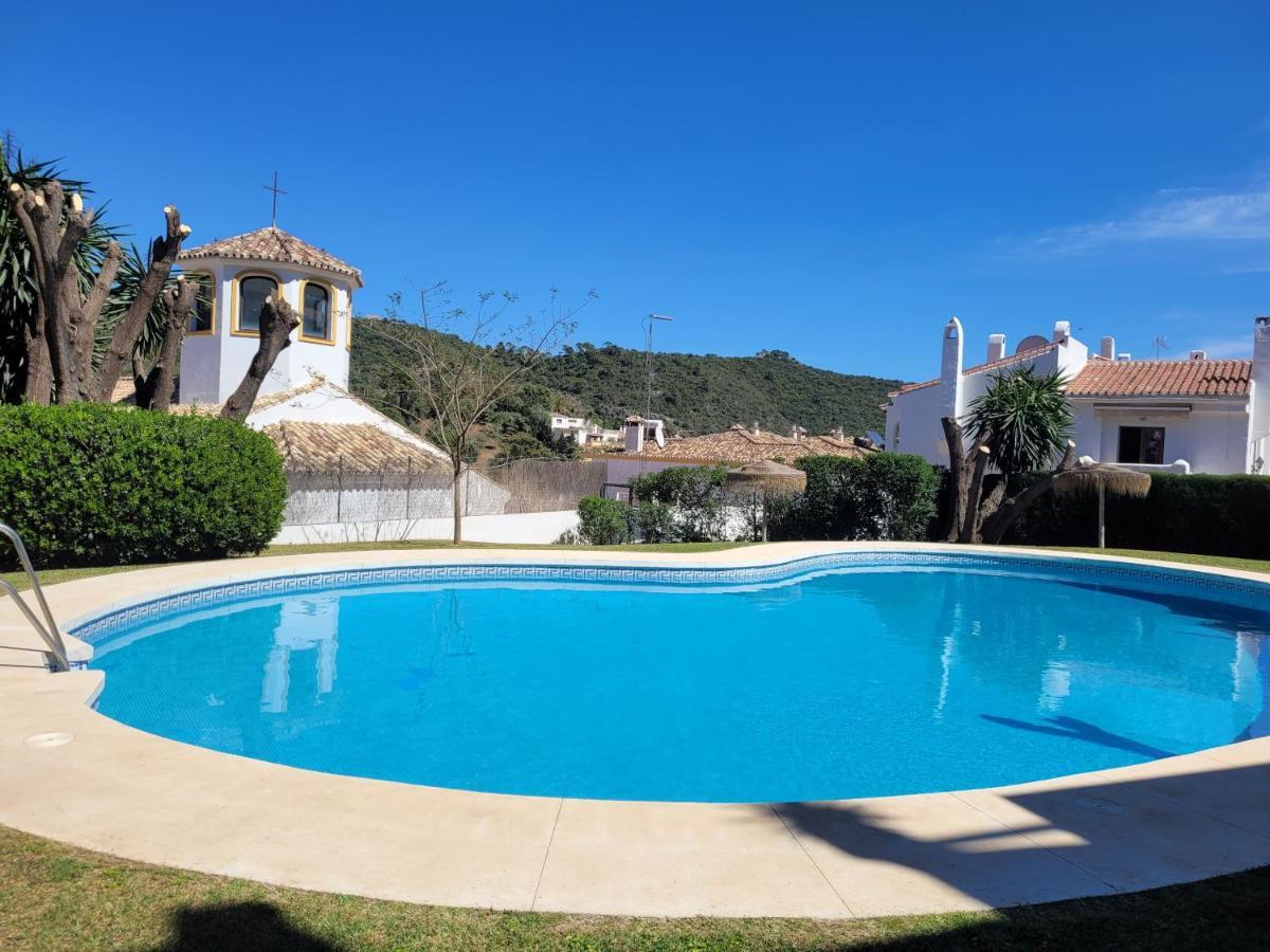Village Penthouse Apartment, 2 Bedrooms, Stunning Views, Swimming Pool !! Appartement *