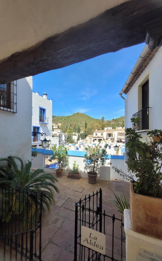 Village Penthouse Apartment, 2 Bedrooms, Stunning Views, Swimming Pool !! Benahavís