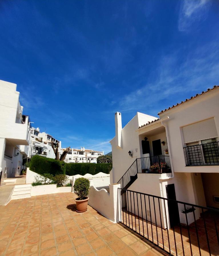 Apartment Village Penthouse Apartment, 2 Bedrooms, Stunning Views, Swimming Pool !!