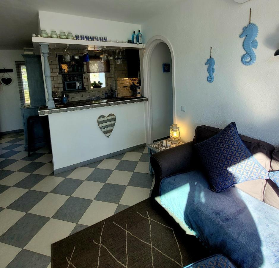Apartment Village Penthouse Apartment, 2 Bedrooms, Stunning Views, Swimming Pool !! Benahavis