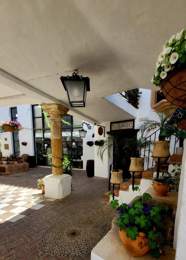 Village Penthouse Apartment, 2 Bedrooms, Stunning Views, Swimming Pool !! Benahavis